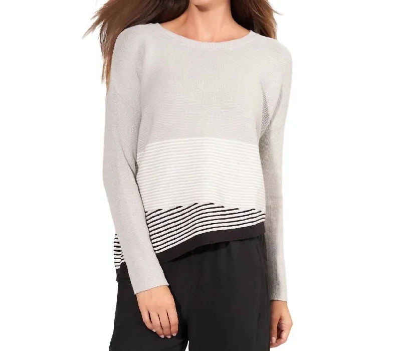 Women's Resort Garments Unbeatable Deals Screen Saver Sweater In Gray