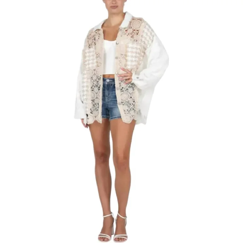 Day-To-Night Styles Daydream Believer Button Up Top In Multi Beige