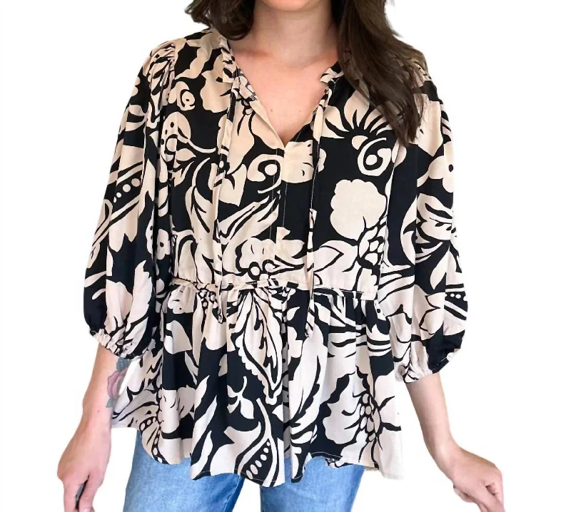 Popular Collection Bloom Top In Black Mix