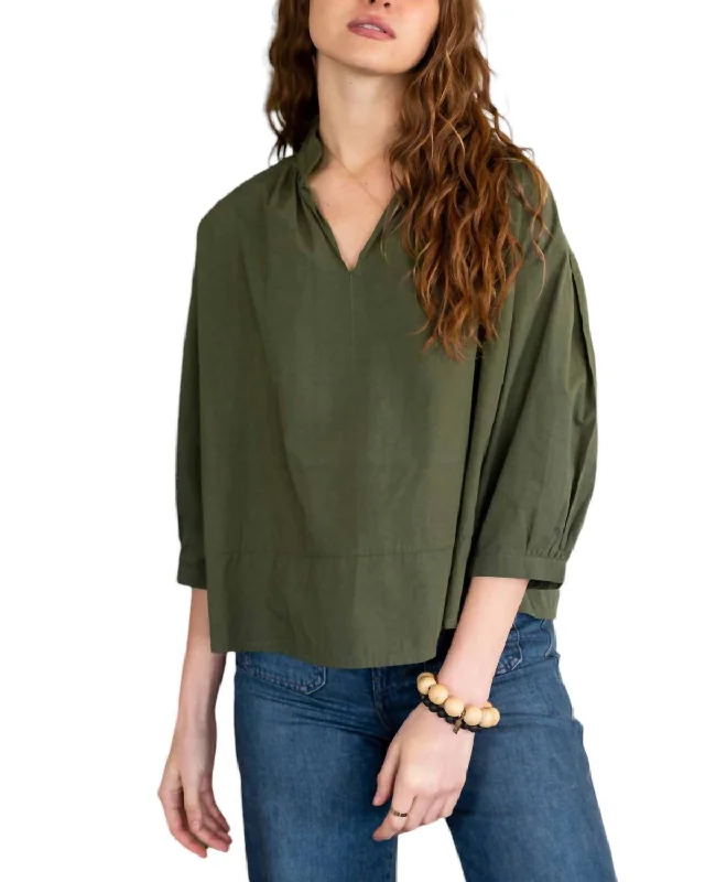 Must Haves Voyageur Sonnet Top In Hazel