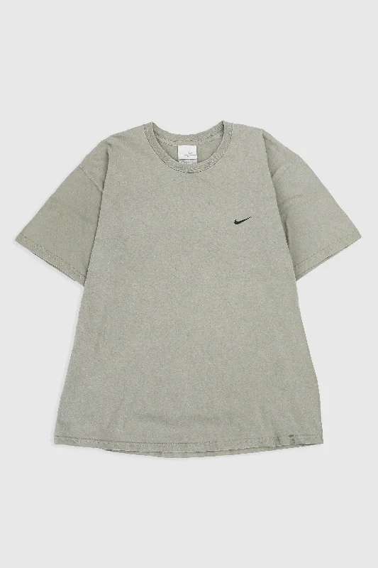 Minimalist Unisex Wardrobe Must-Haves End-Of-Season Clearance Vintage Nike Tee